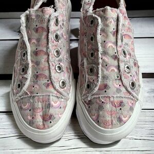 Blowfish Play-T Big Girl's Size 4/Women's Size 6.Rainbow Pattern slip on sneaker